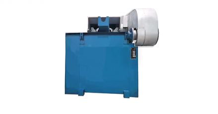 中頻爐，中頻電爐使用時(shí)要注意的幾點(diǎn)：（洛陽(yáng)萬(wàn)峰工業(yè)爐）